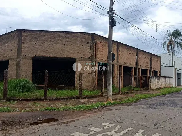 Loja com 350m², à venda, no bairro Jardim São José em Artur Nogueira