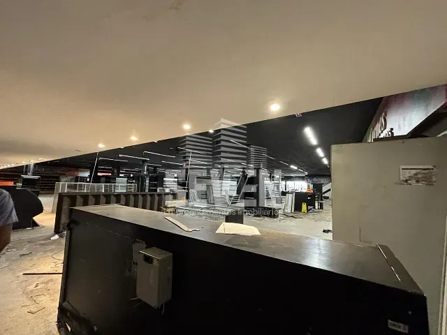 Loja com 1500m², para alugar, no bairro Vila São Paulo em Bauru