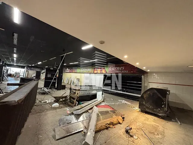 Loja com 1500m², para alugar, no bairro Vila São Paulo em Bauru