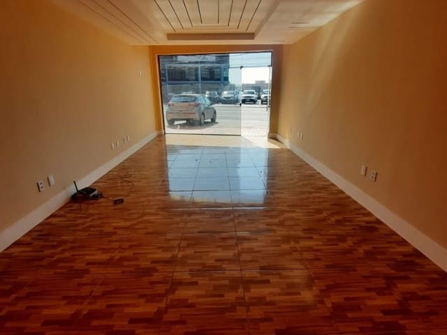 Loja com 41m², para alugar, no bairro Alto Cajueiros em Macaé