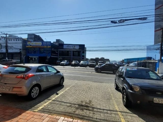 Loja com 41m², para alugar, no bairro Alto Cajueiros em Macaé