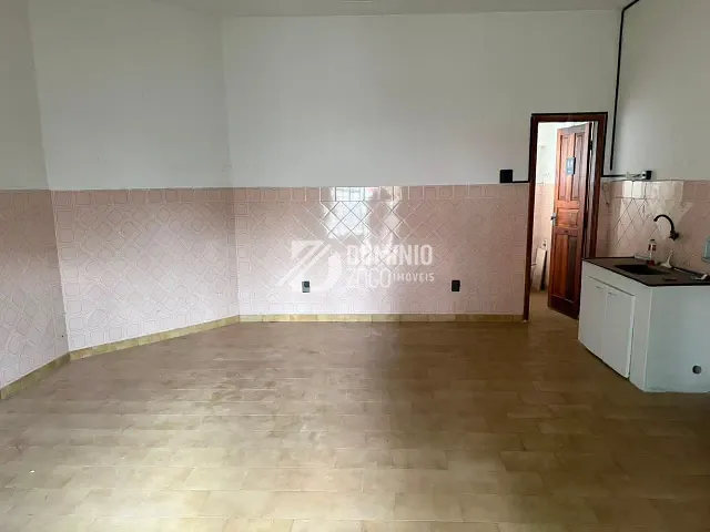 Loja para alugar, no bairro Mercês em Uberaba