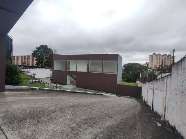 Loja com 983m², para alugar, no bairro Alves Dias em São Bernardo do Campo