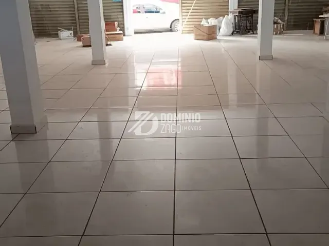 Loja com 480m², para alugar, no bairro Centro em Uberaba