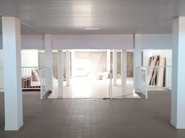 Loja com 480m², para alugar, no bairro Centro em Uberaba