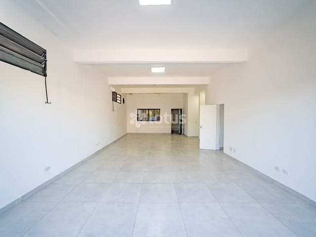 Loja com 80m², para alugar, no bairro Portais (Polvilho) em Cajamar