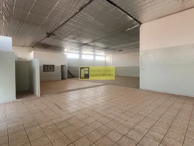 Loja com 550m², para alugar, no bairro Vila Esplanada em São José do Rio Preto