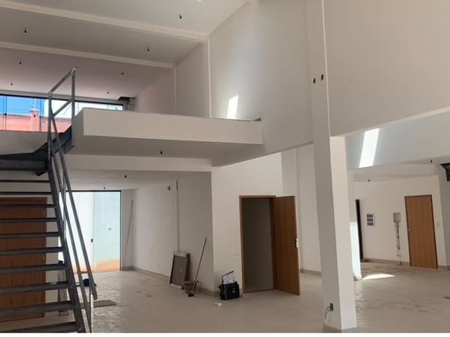 Loja com 290m², à venda ou para alugar, no bairro Alphaville em Rio das Ostras