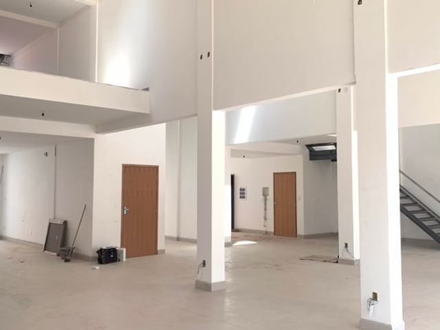 Loja com 290m², à venda ou para alugar, no bairro Alphaville em Rio das Ostras