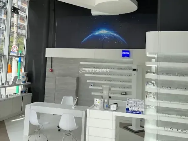 Loja à venda, no bairro Pinheiros em São Paulo