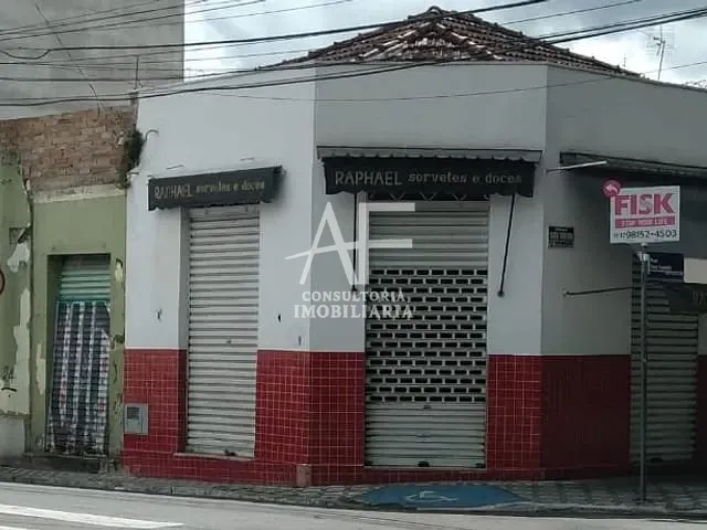 Loja com 169m², para alugar, no bairro Centro em Taubaté