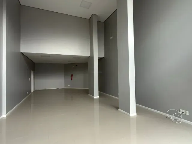 Loja à venda, no bairro Sagrada Família em Caxias do Sul