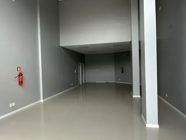 Loja à venda, no bairro Sagrada Família em Caxias do Sul