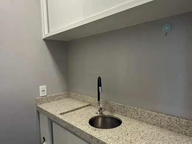 Loja à venda, no bairro Sagrada Família em Caxias do Sul