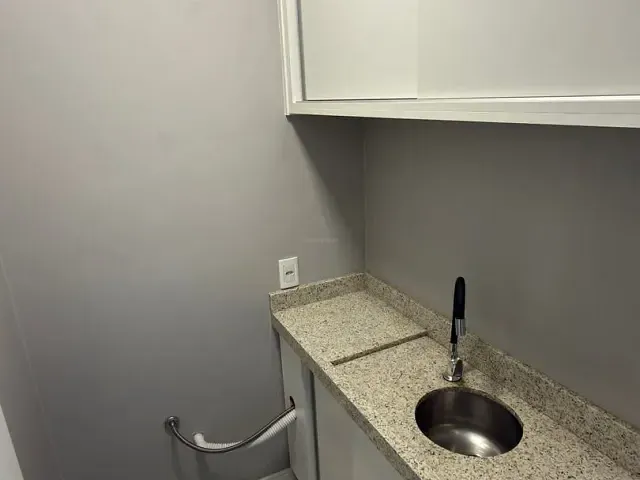 Loja à venda, no bairro Sagrada Família em Caxias do Sul