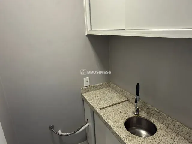 Loja à venda, no bairro Sagrada Família em Caxias do Sul