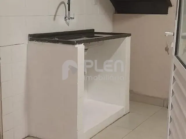 Loja para alugar, no bairro Canindé em São Paulo