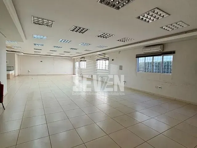 Ponto com 275m², para alugar, no bairro Centro em Bauru