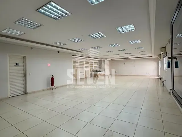 Ponto com 275m², para alugar, no bairro Centro em Bauru