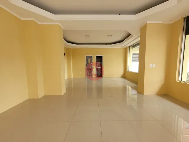 Loja com 74m², à venda, no bairro Rio Branco em Porto Alegre