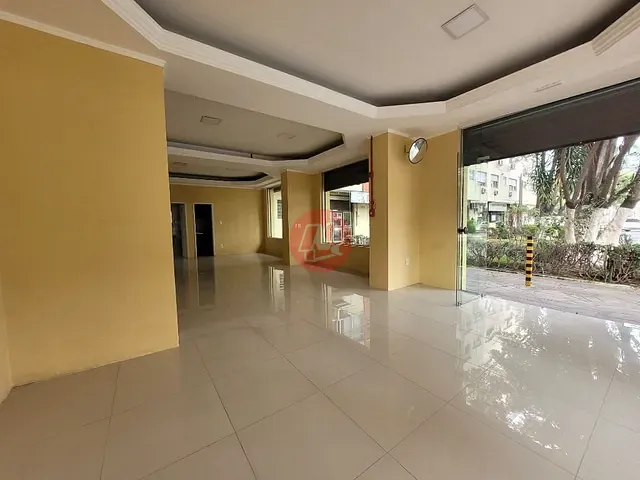 Loja com 74m², à venda, no bairro Rio Branco em Porto Alegre