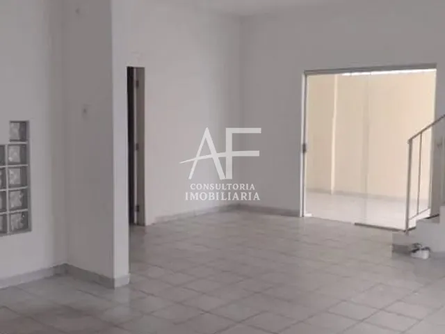 Loja com 395m², à venda ou para alugar, no bairro Centro em Taubaté