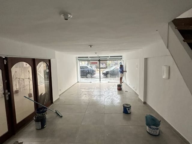 Loja com 50m², para alugar, no bairro Centro em Macaé