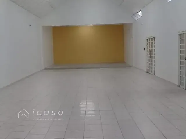 Loja com 306m², à venda, no bairro Parque São Cristóvão em Taubaté
