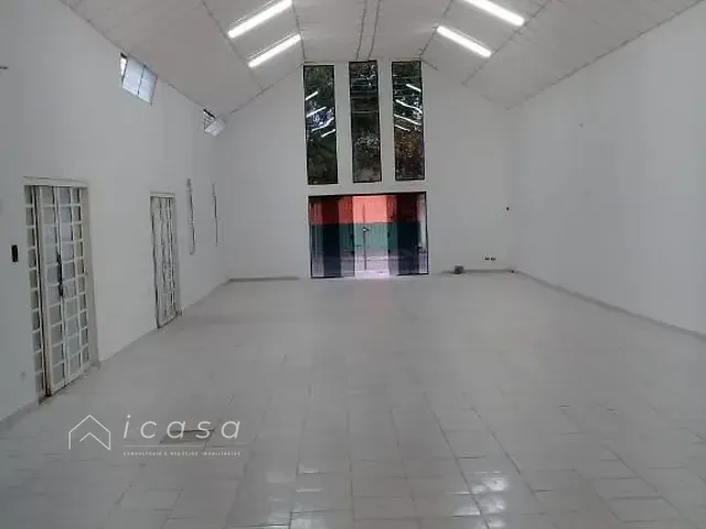 Loja com 306m², à venda, no bairro Parque São Cristóvão em Taubaté