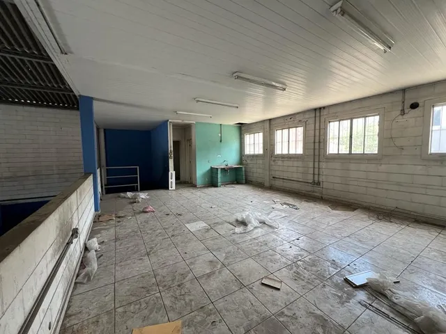 Loja com 360m², para alugar, no bairro Portais (Polvilho) em Cajamar