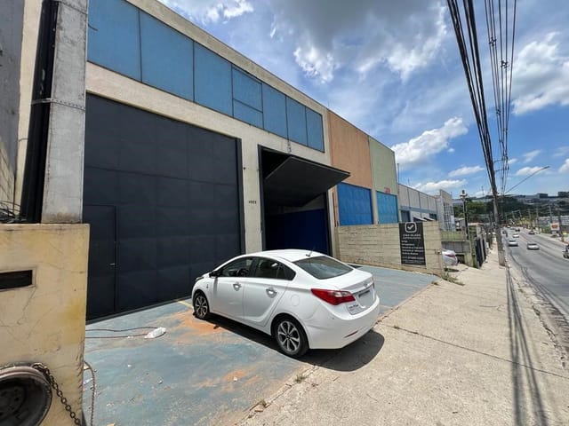 Loja com 360m², para alugar, no bairro Portais (Polvilho) em Cajamar