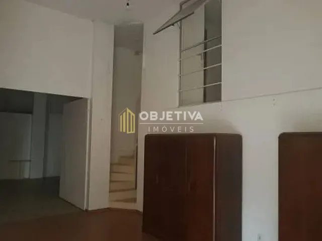 Loja com 154m², à venda, no bairro Menino Deus em Porto Alegre