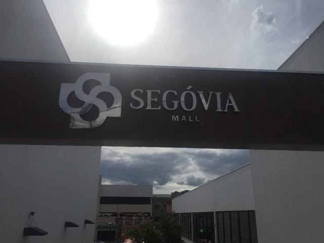 Foto do Loja - Loja para Locação 72.65M², Centro, Uberaba - MG | Segovia | ZUCATO IMOBILIARIA LTDA