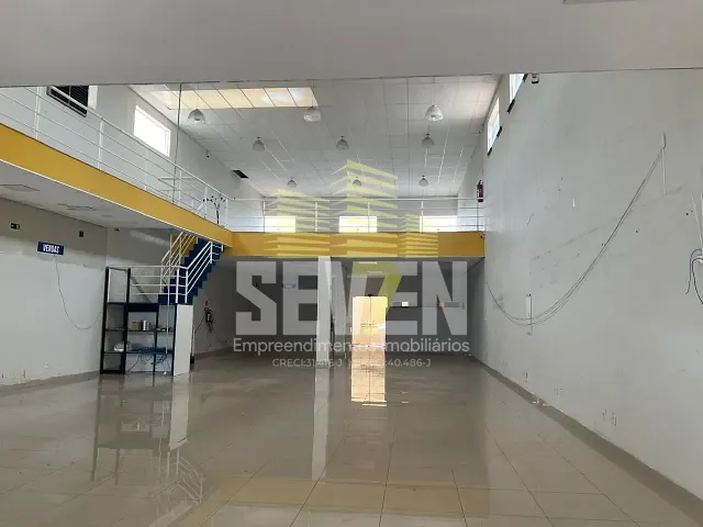 Loja com 890m², à venda ou para alugar, no bairro Jardim Chapadão em Bauru