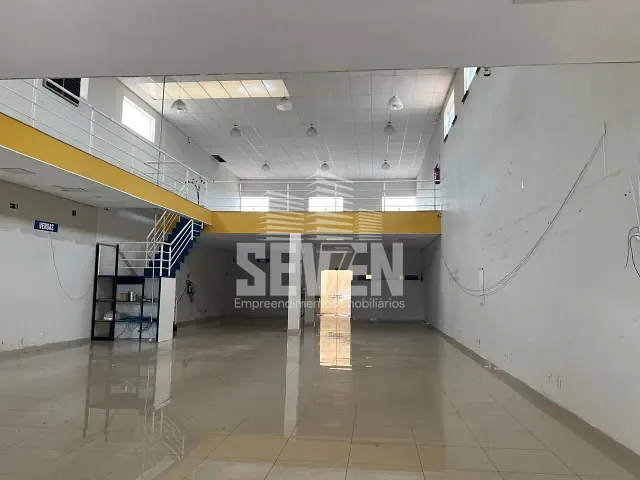 Loja com 890m², à venda ou para alugar, no bairro Jardim Chapadão em Bauru