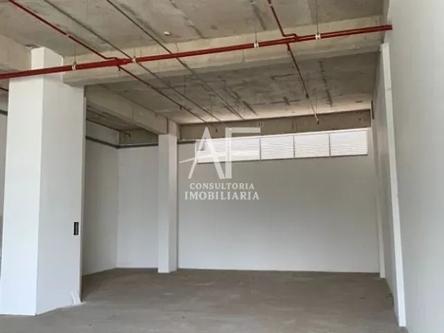 Loja com 157m², à venda ou para alugar, no bairro Parque Senhor do Bonfim em Taubaté