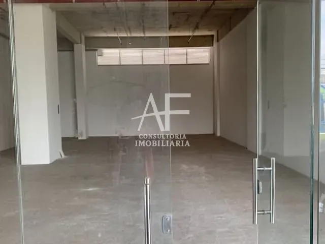 Loja com 157m², à venda ou para alugar, no bairro Parque Senhor do Bonfim em Taubaté