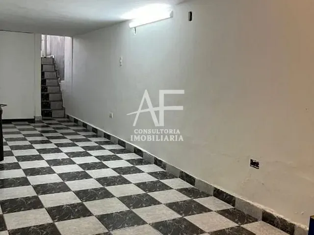 Loja com 115m², para alugar, no bairro Jardim Maria Augusta em Taubaté