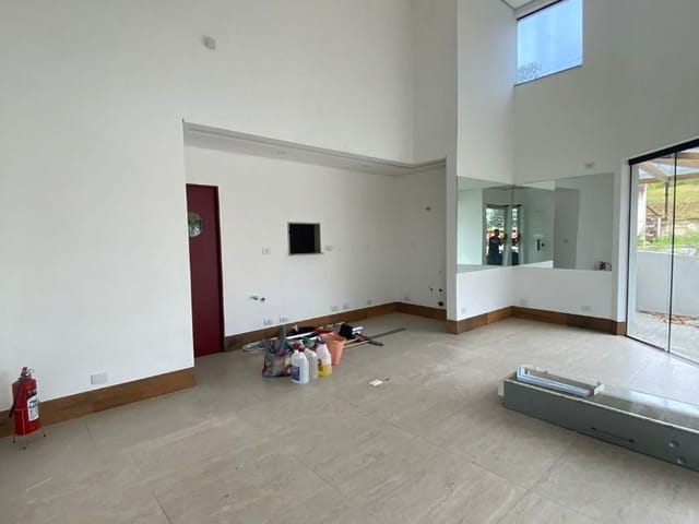 Loja com 100m², para alugar, no bairro Urbanova em São José dos Campos