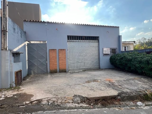 Loja com 280m², à venda ou para alugar, no bairro Jardim Leda (Fazendinha) em Santana de Parnaíba