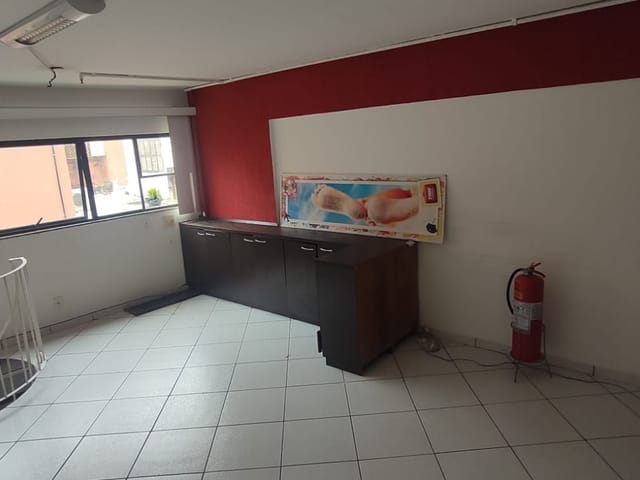 Loja com 60m², à venda ou para alugar, no bairro Centro em Macaé