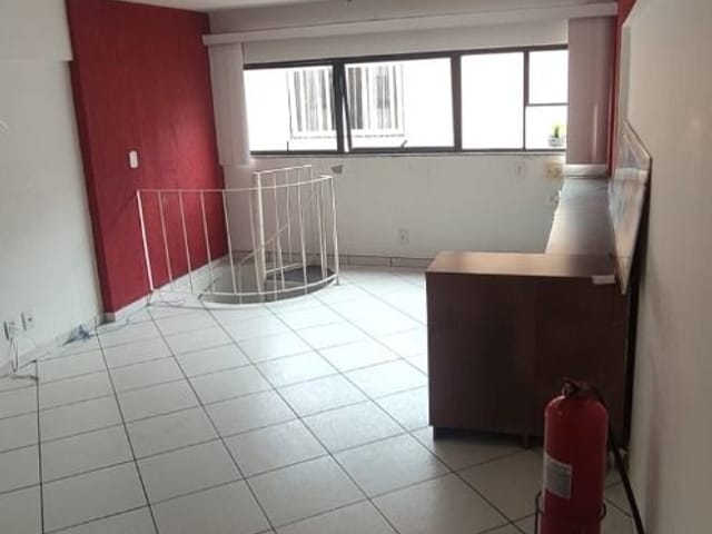 Loja com 60m², à venda ou para alugar, no bairro Centro em Macaé
