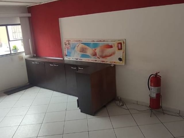 Loja com 60m², à venda ou para alugar, no bairro Centro em Macaé