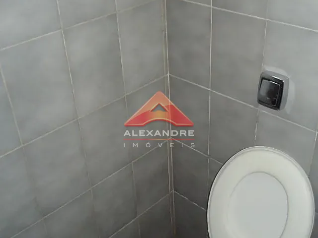 Loja com 61m², para alugar, no bairro Jardim Ismênia em São José dos Campos