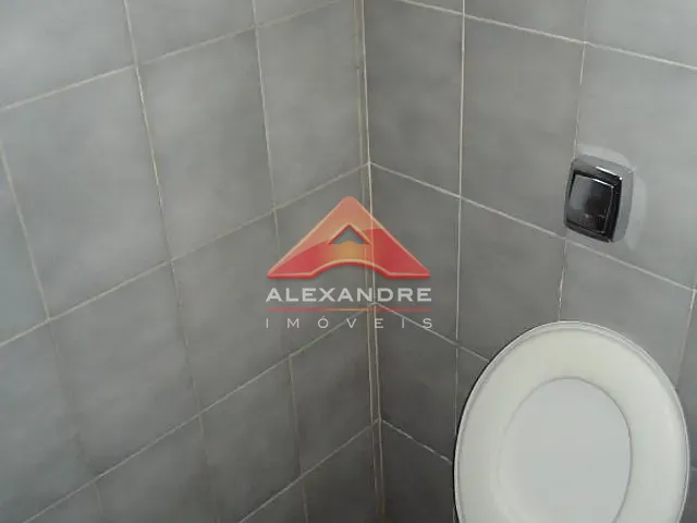 Loja com 61m², para alugar, no bairro Jardim Ismênia em São José dos Campos