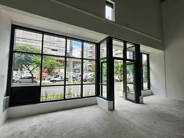 Loja com 210m², para alugar, no bairro Vila Pompéia em São Paulo