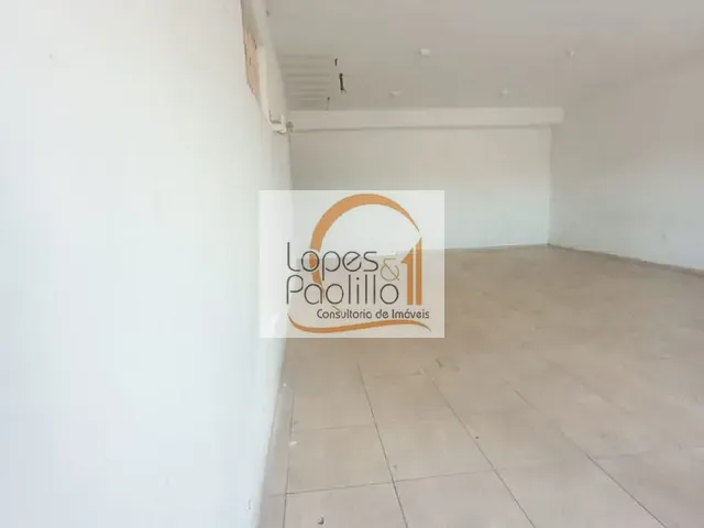 Loja com 120m², para alugar, no bairro Chácaras Maringá em Atibaia