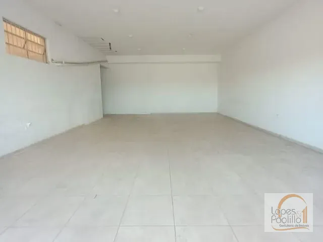 Loja com 120m², para alugar, no bairro Chácaras Maringá em Atibaia