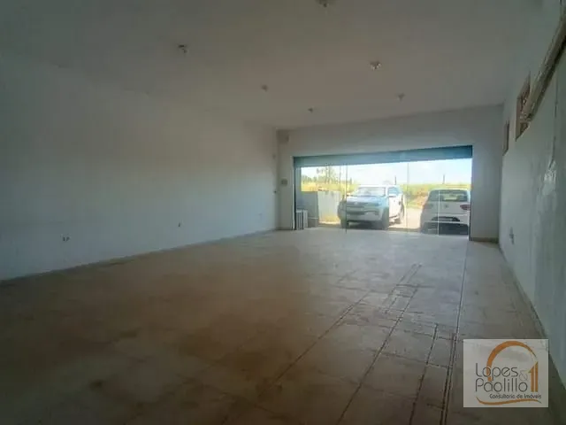 Loja com 120m², para alugar, no bairro Chácaras Maringá em Atibaia