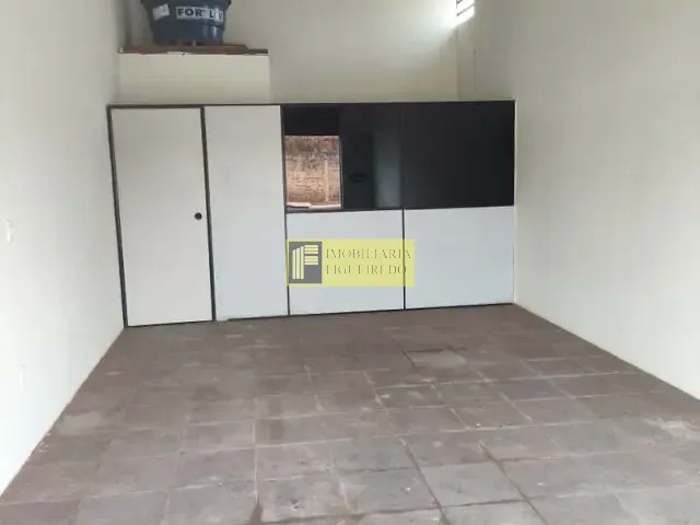 Loja com 80m², para alugar, no bairro Centro em Fronteira